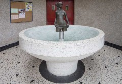<em />Nymphe à la fontaine</em>, Etienne Rebuffet © Région Basse-Normandie – Inventaire général – Anastasia Anne